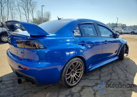 2011 Mitsubishi Lancer Evolution Mr z USA, uszkodzony, nr VIN JA32W5FV2BU014600